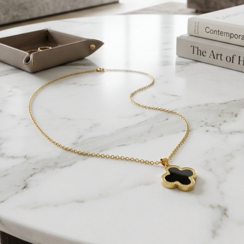 Clovora Necklace