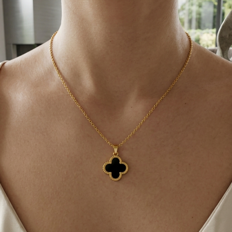 Clovora Necklace