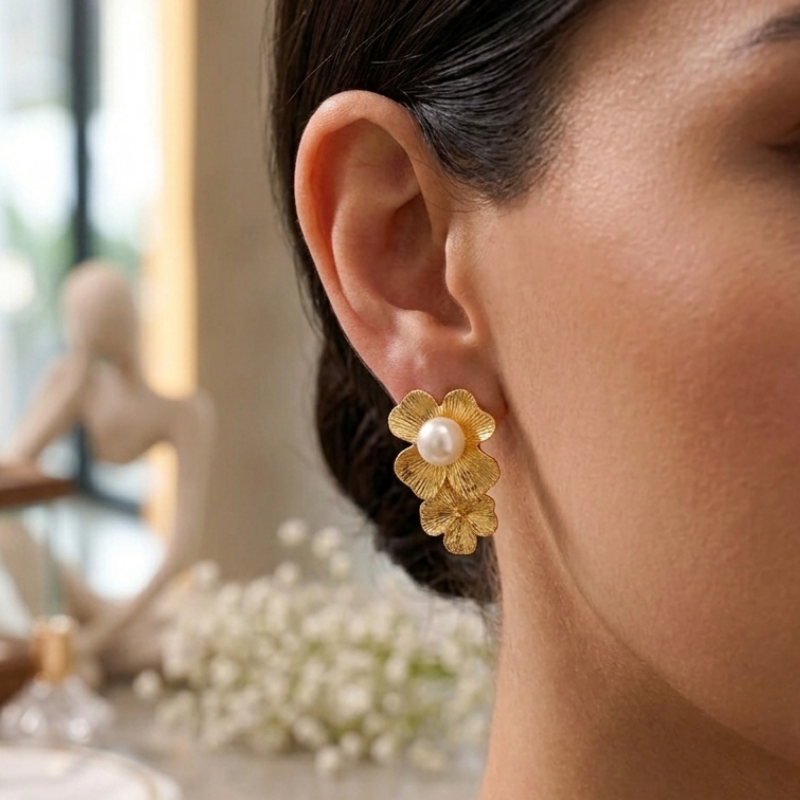 Pearl Studs